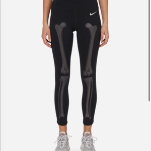 Skelton Nike Workout Capris